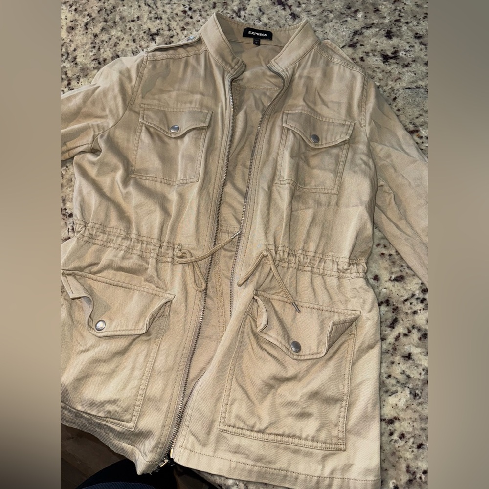 Express jacket size small